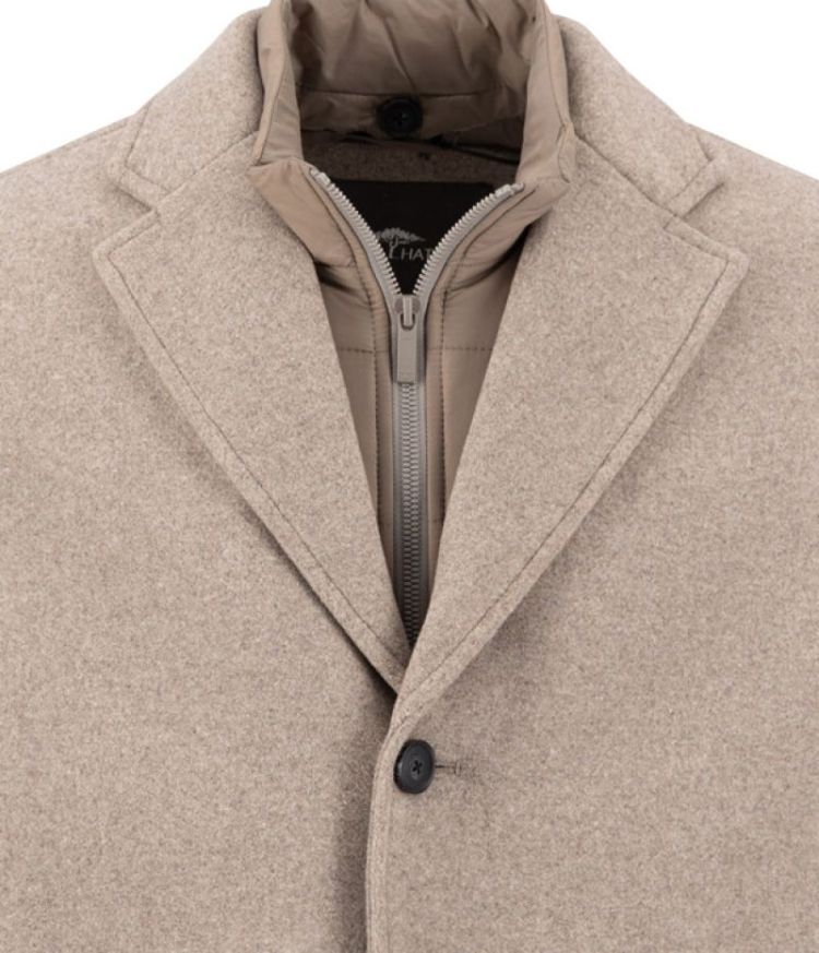 000000 1174 864 taupe