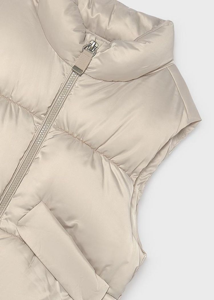 Vest 33 Almond