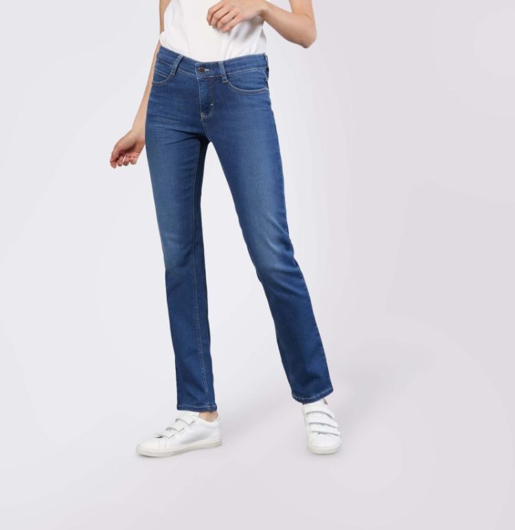 123704 123704 D569 mid blue a