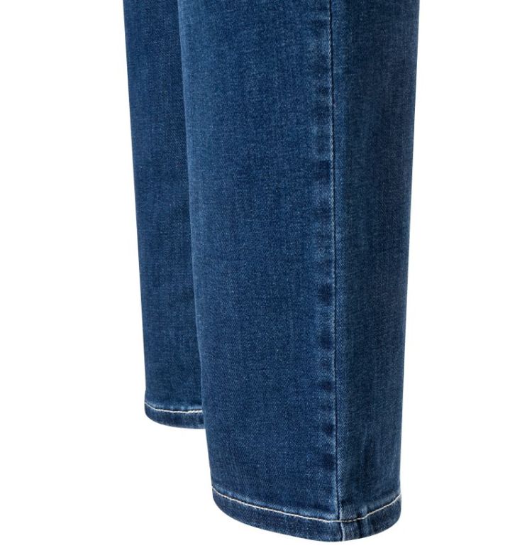 123704 123704 D569 mid blue a