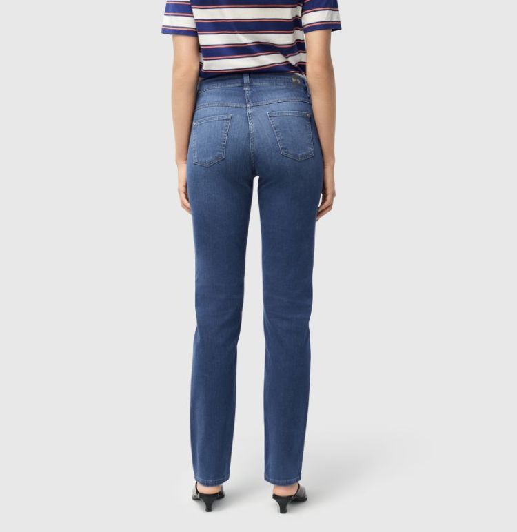 123704 123704 D569 mid blue a