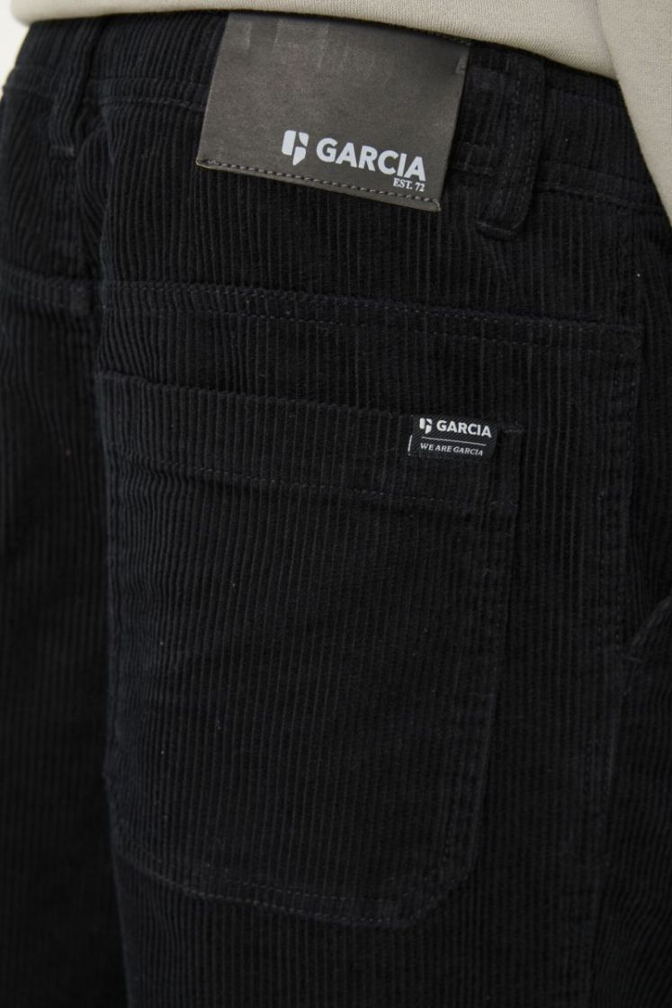 133700 02 [non denim] 60 black