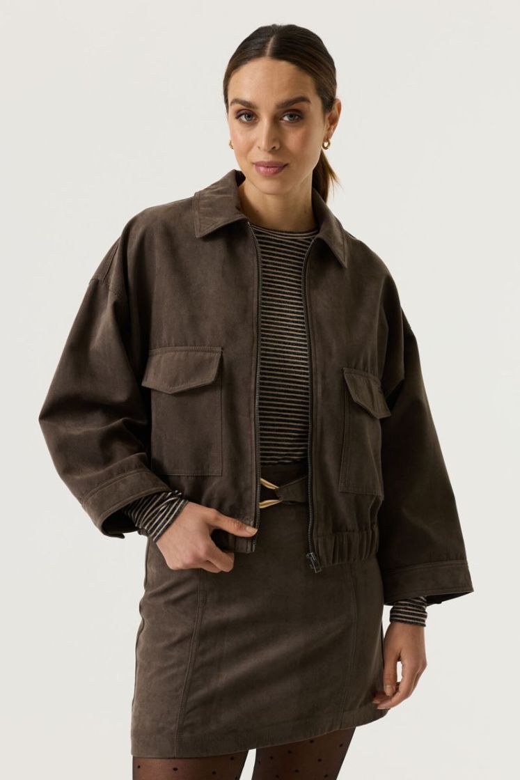 122130 09 [rt + gilet] 4656 graphite m